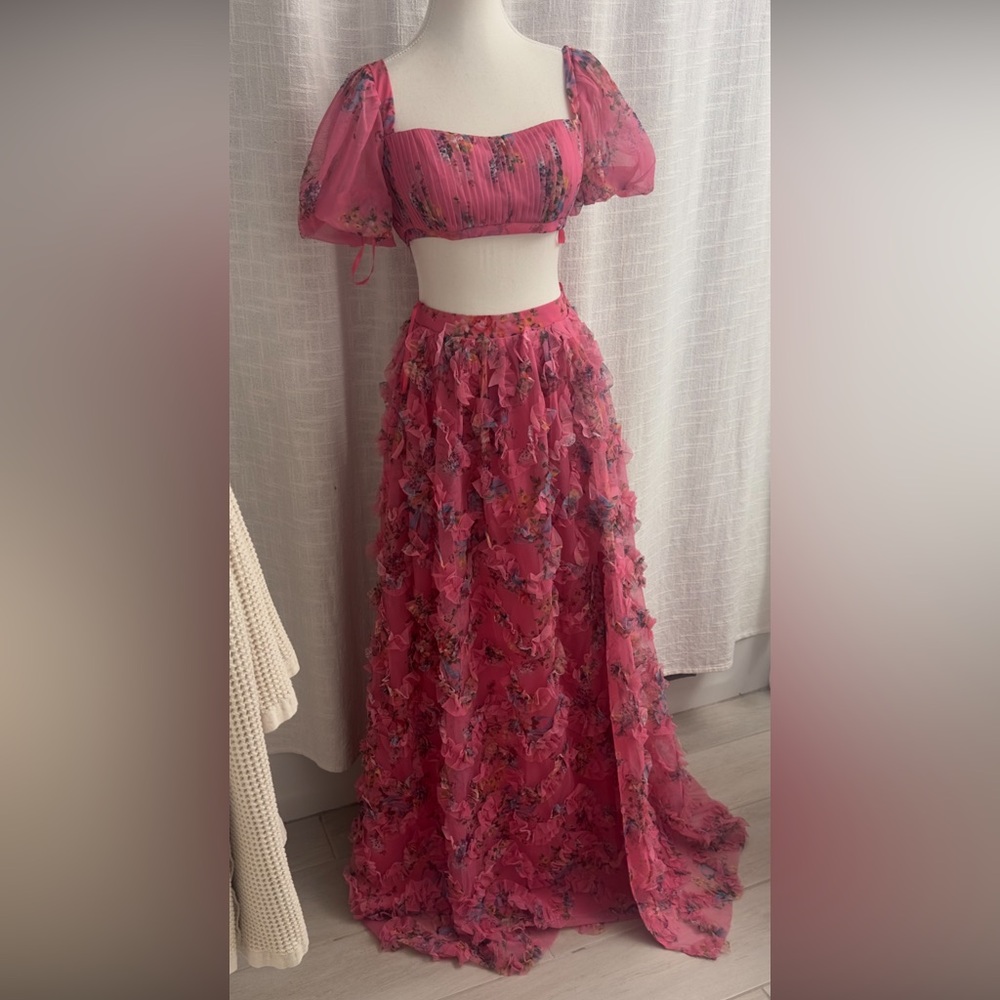 Chic Floral Pink Skirt Set